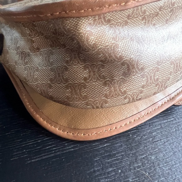 Celine Crossbody Vintage Macadam Triomphe Handbag - Picture 13 of 16